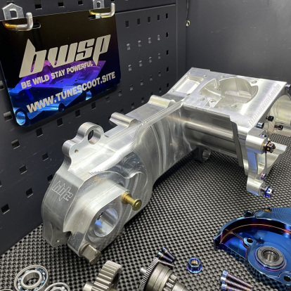 Engine case Dio50 180cc Af18 Af27 billet "Blitz" with electric starter cnc machined - pictures 6 - rights to use Tunescoot Engine case Dio50 180cc Af18 Af27 billet "Blitz" with electric starter cnc machined - pictures 6 - rights to use Tunescoot