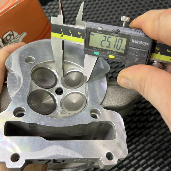 Big bore kit for Cygnus125 TTMRC ceramic cylinder 70mm and four valves head - pictures 5 - rights to use Tunescoot