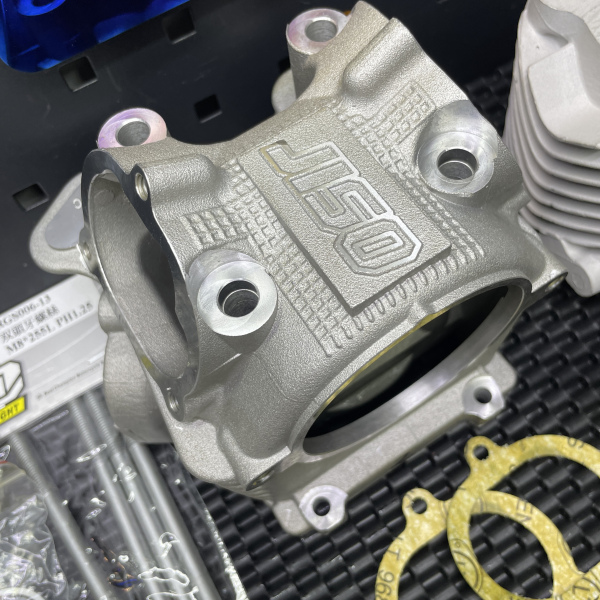 Big bore set 230cc for Bws125 with ceramic cylinder four valves - pictures 4 - rights to use Tunescoot