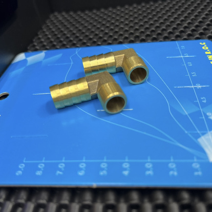 Liquid cooled head fitting  - 3