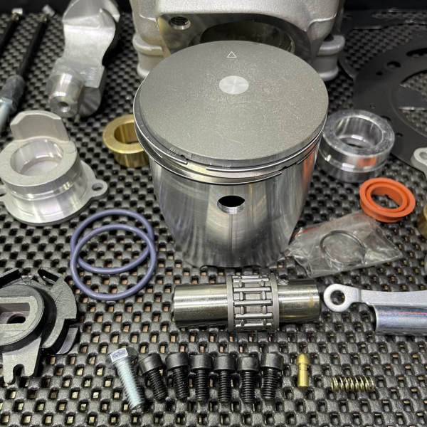 Cylinder set Dt230 Lanza230 66.8mm kit with exhaust valve assembly  - pictures 8 - rights to use Tunescoot